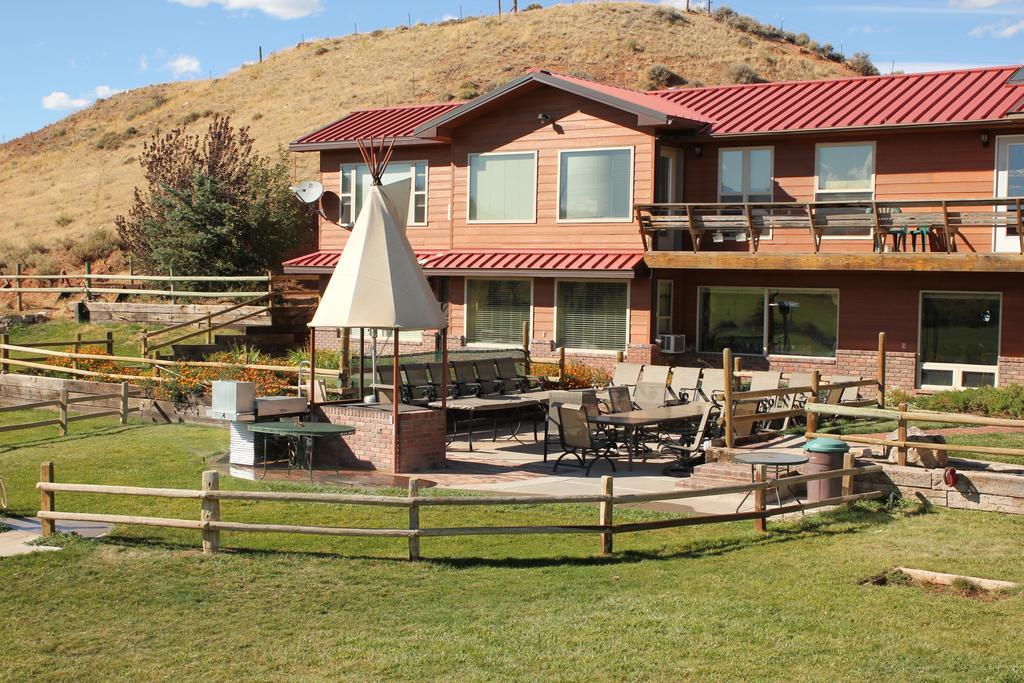 K3 Guest Ranch Hotel Cody Exterior photo