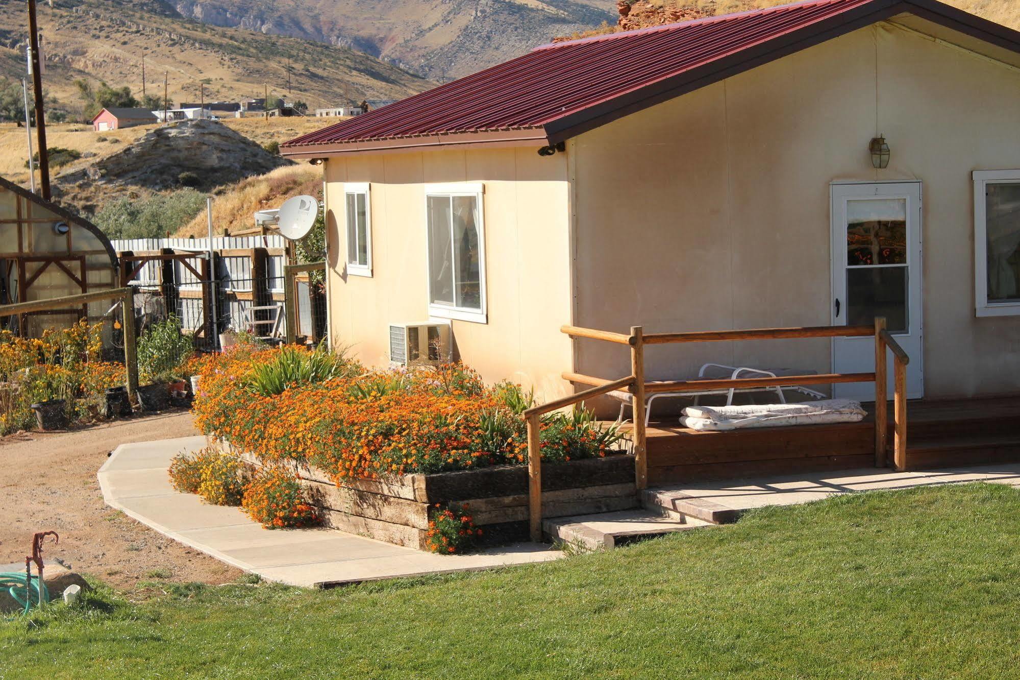 K3 Guest Ranch Hotel Cody Exterior photo
