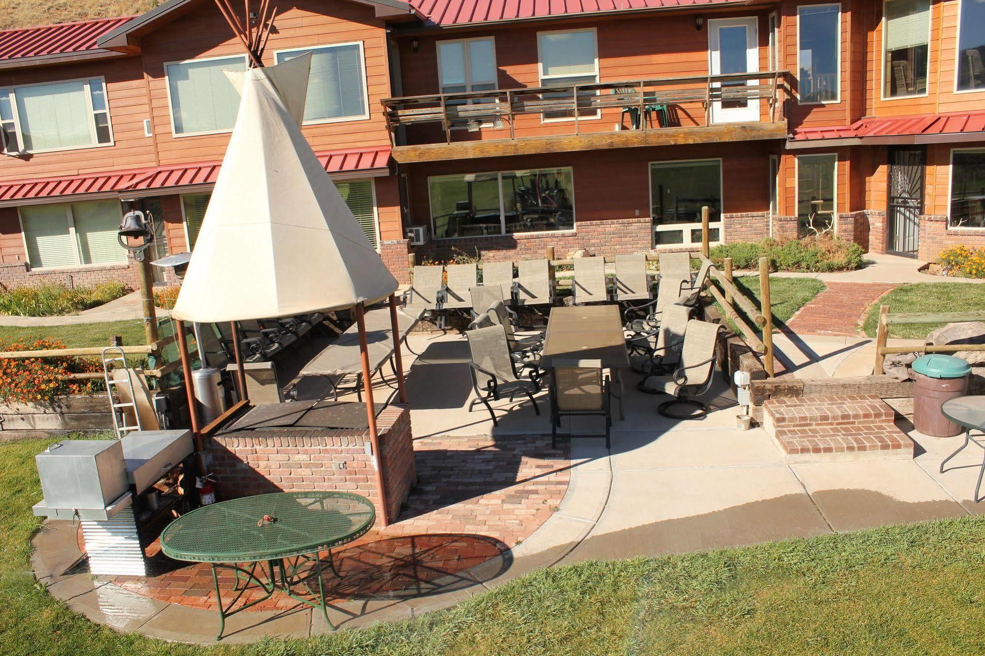 K3 Guest Ranch Hotel Cody Exterior photo
