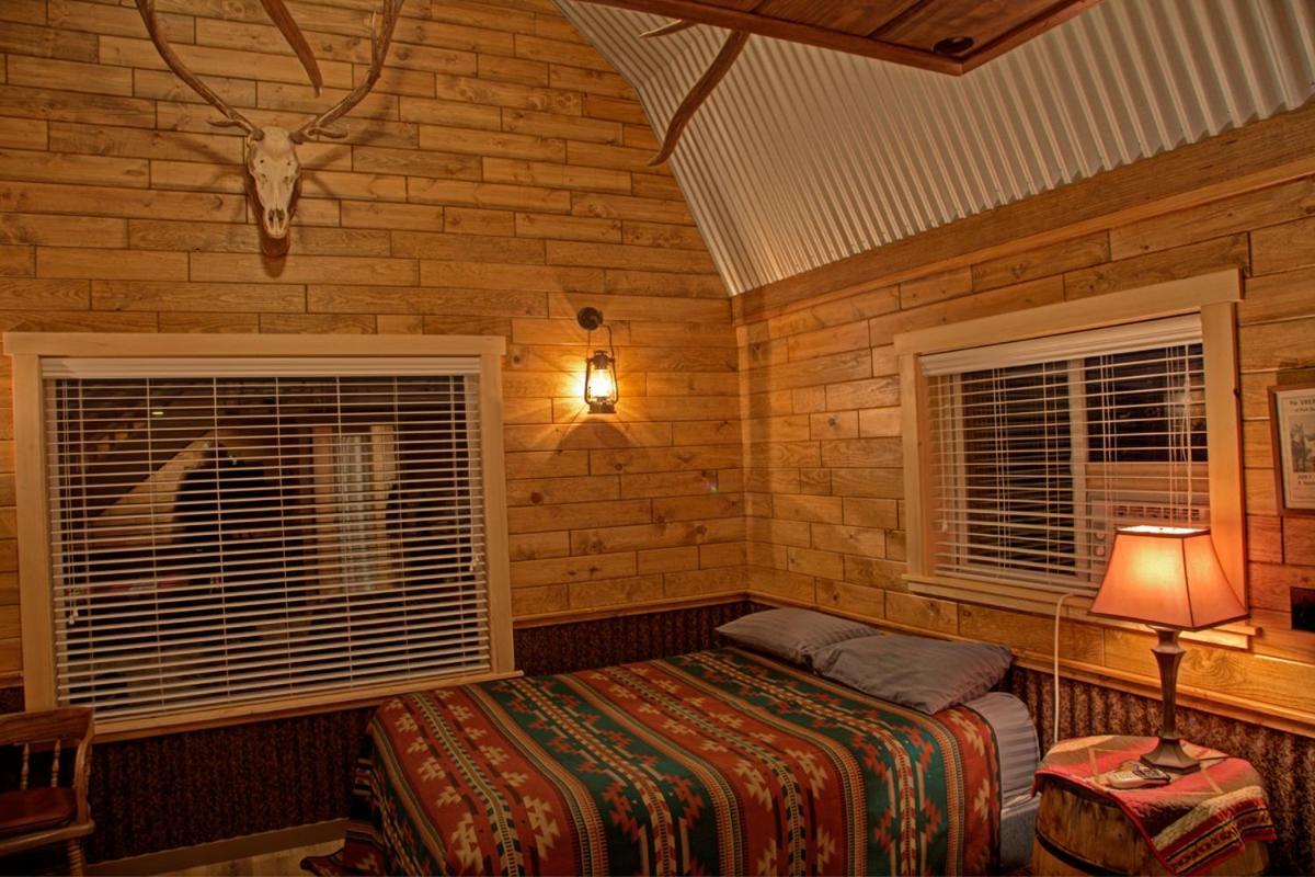 K3 Guest Ranch Hotel Cody Exterior photo